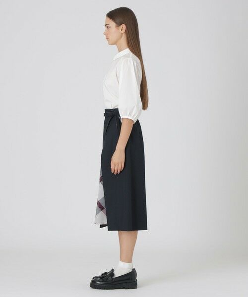 BLUE LABEL / BLACK LABEL CRESTBRIDGE / ブルーレーベル / ブラックレーベル・クレストブリッジ  ミニ・ひざ丈スカート | サイロスパンクリアツイルラップ風スカート | 詳細2