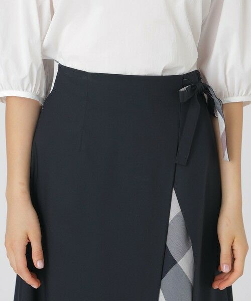 BLUE LABEL / BLACK LABEL CRESTBRIDGE / ブルーレーベル / ブラックレーベル・クレストブリッジ  ミニ・ひざ丈スカート | サイロスパンクリアツイルラップ風スカート | 詳細4