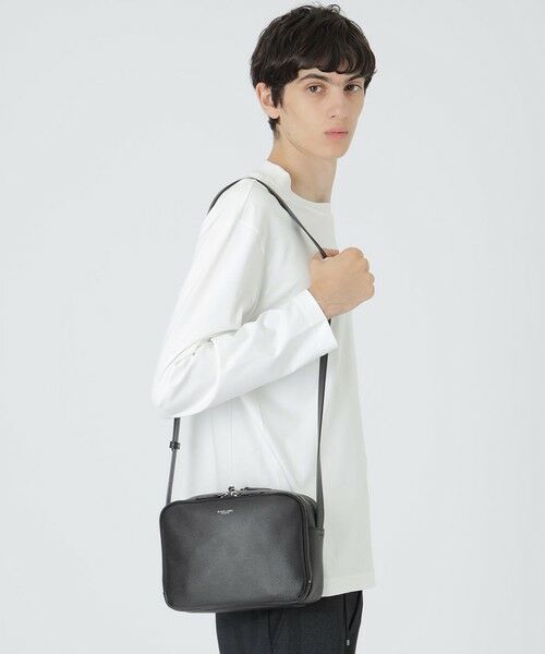 BLUE LABEL / BLACK LABEL CRESTBRIDGE / ブルーレーベル / ブラックレーベル・クレストブリッジ  ショルダーバッグ | シュリンクレザーショルダー | 詳細1