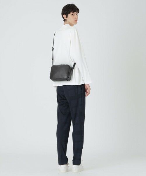 BLUE LABEL / BLACK LABEL CRESTBRIDGE / ブルーレーベル / ブラックレーベル・クレストブリッジ  ショルダーバッグ | シュリンクレザーショルダー | 詳細2