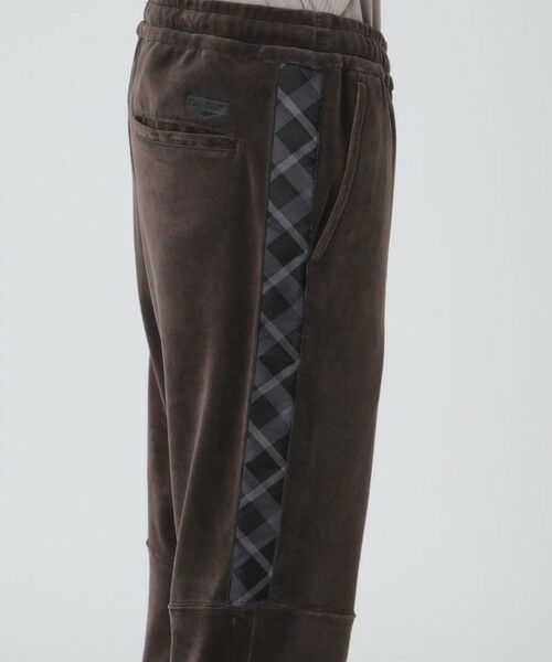BLUE LABEL / BLACK LABEL CRESTBRIDGE / ブルーレーベル / ブラックレーベル・クレストブリッジ その他パンツ | 【BLACK lab.】ベロアジャージートラックパンツ | 詳細15