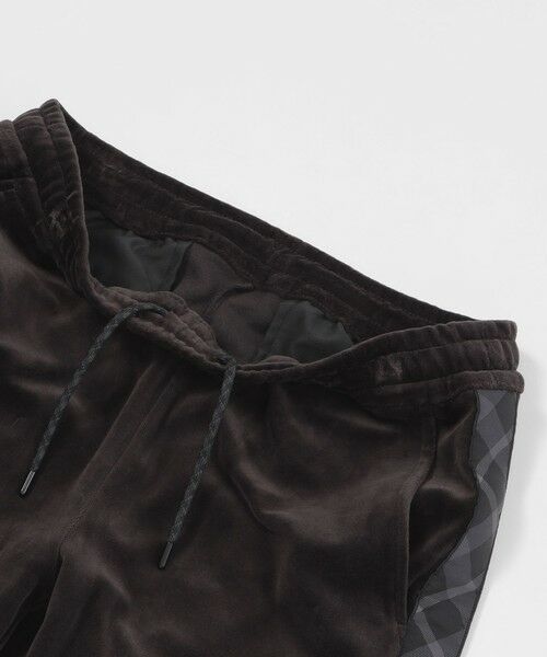 BLUE LABEL / BLACK LABEL CRESTBRIDGE / ブルーレーベル / ブラックレーベル・クレストブリッジ その他パンツ | 【BLACK lab.】ベロアジャージートラックパンツ | 詳細17