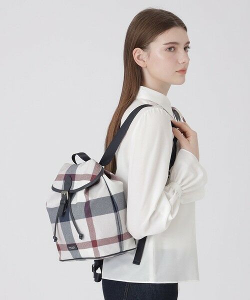 BLUE LABEL / BLACK LABEL CRESTBRIDGE / ブルーレーベル / ブラックレーベル・クレストブリッジ  ショルダーバッグ | クレストブリッジチェックPVCバックパック | 詳細13