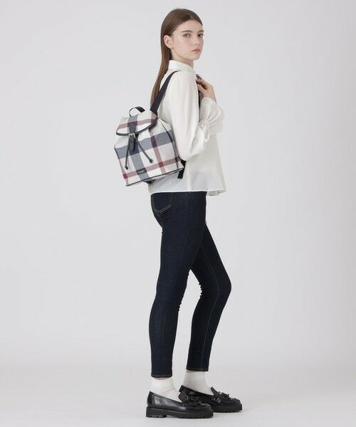 BLUE LABEL / BLACK LABEL CRESTBRIDGE / ブルーレーベル / ブラックレーベル・クレストブリッジ  ショルダーバッグ | クレストブリッジチェックPVCバックパック | 詳細14