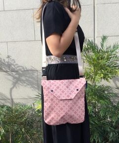 ＊＊Daily russet / デイリーラシット メッセンジャーバッグ・ウエストポーチ | 裏張りナイロンフラップサコッシュ