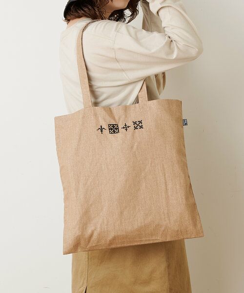 ワンポイント刺繍トートバッグ(ベージュ/小)バッグ
