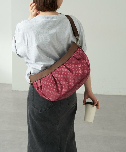 【ナイロンジャガード】ギャザーショルダーバッグ