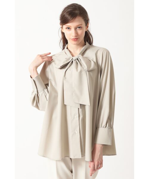 DAKS/ダックス ボウタイカラーオーバーサイズブラウス キャメル 40 DAKS/ダックス ボウタイカラーオーバーサイズブラウス キャメル 40