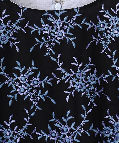 Dear Princess / ディア プリンセス ミニ丈・ひざ丈ワンピース | エンブレース刺繍　バックリボンワンピース | 詳細1