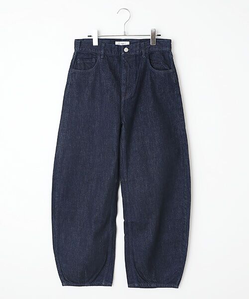 スタイリング 全身もしくは全身に近い画像