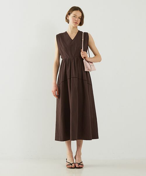 DESIGNWORKS / デザインワークス ワンピース | コットンサブレＶネックノースリーブワンピース | 詳細1