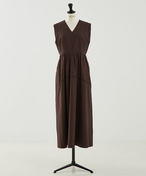 DESIGNWORKS / デザインワークス ワンピース | コットンサブレＶネックノースリーブワンピース | 詳細13
