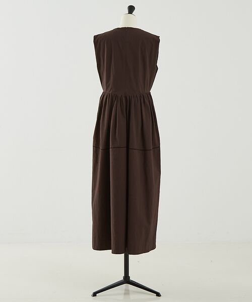 DESIGNWORKS / デザインワークス ワンピース | コットンサブレＶネックノースリーブワンピース | 詳細15