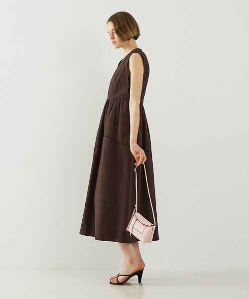 DESIGNWORKS / デザインワークス ワンピース | コットンサブレＶネックノースリーブワンピース | 詳細4