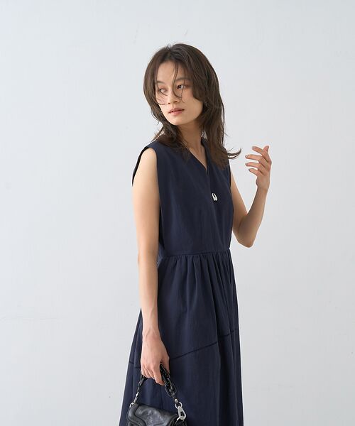 DESIGNWORKS / デザインワークス ワンピース | コットンサブレＶネックノースリーブワンピース | 詳細27