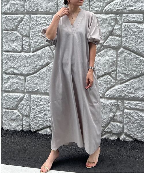 DESIGNWORKS / デザインワークス ワンピース | 【一部店舗限定】袖ボリュームリラックスワンピース（ベージュ）