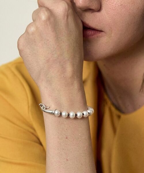 DESIGNWORKS / デザインワークス ブレスレット・バングル | 【TEINTE/タント】CALLA WHITE PEARL BANGLE　パール（モカ）