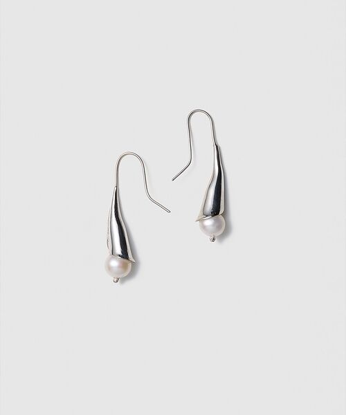 DESIGNWORKS / デザインワークス ピアス・イヤリング | 【TEINTE/タント】CALLA PEARL EARRINGS　パールピアス【 | 詳細1