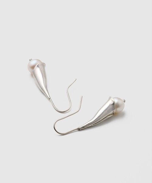 DESIGNWORKS / デザインワークス ピアス・イヤリング | 【TEINTE/タント】CALLA PEARL EARRINGS　パールピアス【 | 詳細2