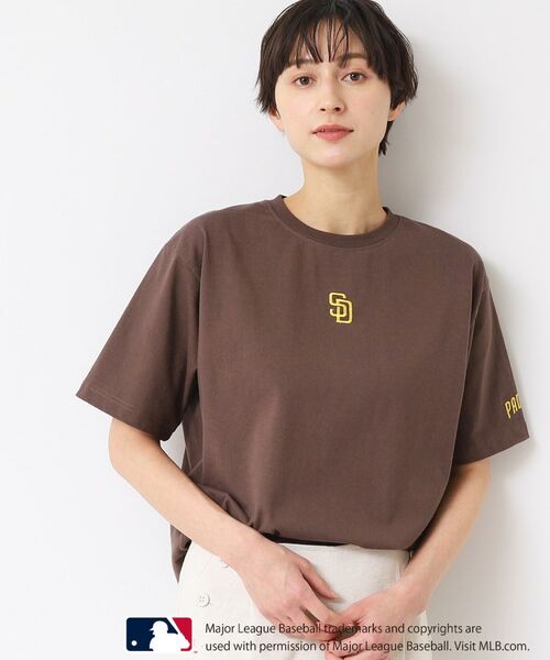 Dessin/デッサン 【ユニセックス】MLB/ロゴ入りTシャツ ブラウン(043) 02(M) Dessin/デッサン 【ユニセックス】MLB/ロゴ入りTシャツ ブラウン(043) 02(M)