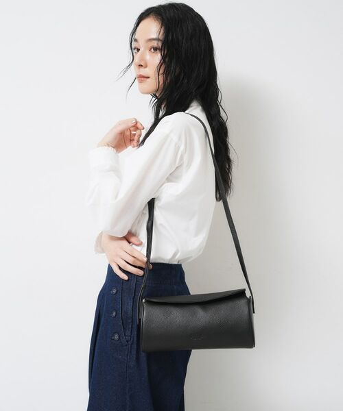 Dessin / デッサン ショルダーバッグ | 【軽量】本革バレル型ショルダーバッグ | 詳細1
