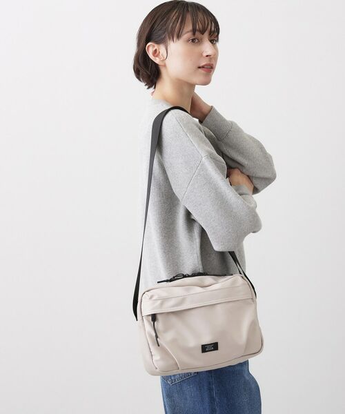 Dessin / デッサン ショルダーバッグ | 【軽量】ポリエステルショルダーバッグ（ライトベージュ(051)）