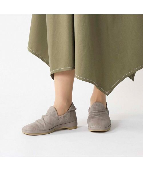 D'ICI/ディッシィ パンチングフラットシューズ オーク 250