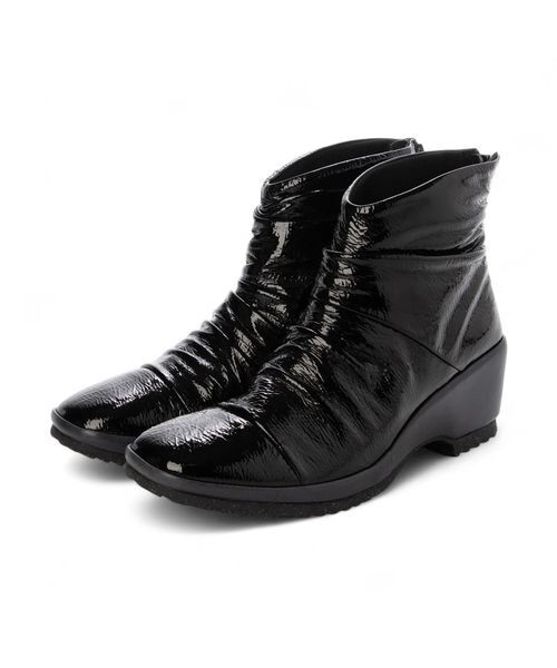 D'ICI / ディッシィ ブーツ（ショート丈） | ドレープデザインウェッジソールショートブーツ（ブラックエナメル）