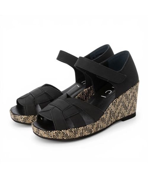 D'ICI / ディッシィ パンプス | カットワークストラップサンダル（ブラック）