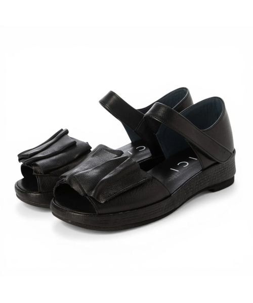 D'ICI / ディッシィ パンプス | フリルモチーフサンダル（ブラック）