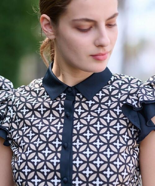 DRESSTERIOR / ドレステリア シャツ・ブラウス | 【大人百花春号掲載 モデル美香さん着用】オーバーラップウィングスリーブブラウス | 詳細12