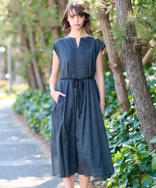 DRESSTERIOR/ドレステリア 【ポケット付/きれいめ】ドット刺繍タックワンピース チャコールグレー(013) 38(M) DRESSTERIOR/ドレステリア 【ポケット付/きれいめ】ドット刺繍タックワンピース チャコールグレー(013) 38(M)