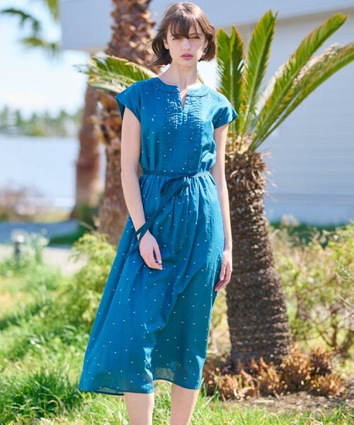 DRESSTERIOR/ドレステリア 【ポケット付/きれいめ】ドット刺繍タックワンピース ブルーグリーン(097) 38(M) DRESSTERIOR/ドレステリア 【ポケット付/きれいめ】ドット刺繍タックワンピース ブルーグリーン(097) 38(M)