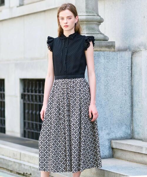 DRESSTERIOR / ドレステリア ロング・マキシ丈ワンピース | 【大人百花春号掲載 モデル美香さん着用】ドットジャカードオーバーラップコンビドレス | 詳細1