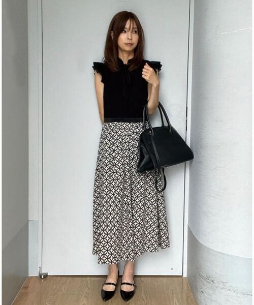 DRESSTERIOR / ドレステリア ロング・マキシ丈ワンピース | 【大人百花春号掲載 モデル美香さん着用】ドットジャカードオーバーラップコンビドレス | 詳細11