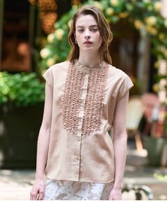 新品タグ付き DRESSTERIOR 麻 リネン ブラウス 半袖 刺繍 ホワイト 新品タグ付き DRESSTERIOR 麻 リネン ブラウス 半袖 刺繍