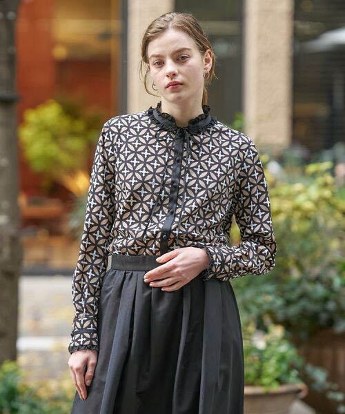 DRESSTERIOR / ドレステリア シャツ・ブラウス | 【モデル美香×DRESSTERIOR】コラボレーション オーバーラップサークルブラウス | 詳細3