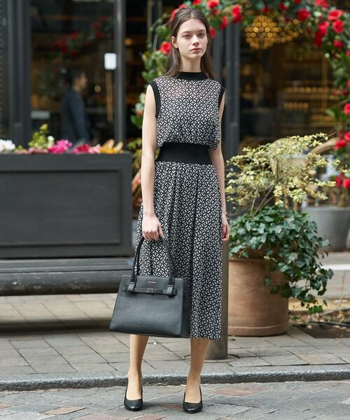 DRESSTERIOR / ドレステリア ロング・マキシ丈ワンピース | オーバーラップサークル シアーノースリーブドレス（ブラック系(152)）