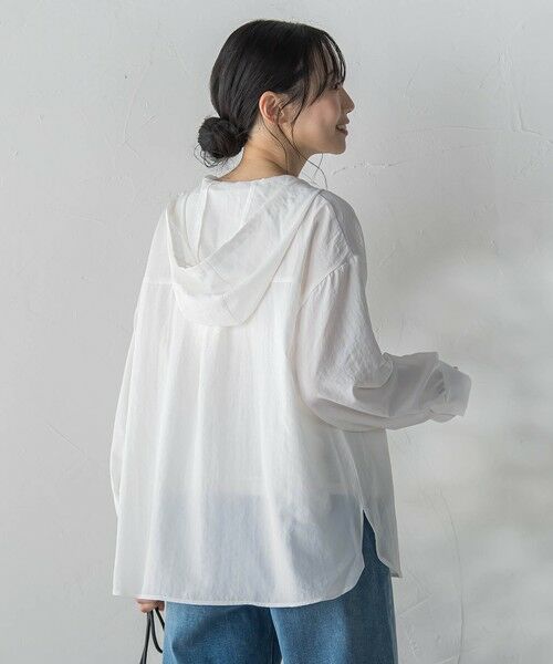 Droite lautreamont / ドロワットロートレアモン シャツ・ブラウス | ナチュラルエアータンブラーフード付きブラウス | 詳細3