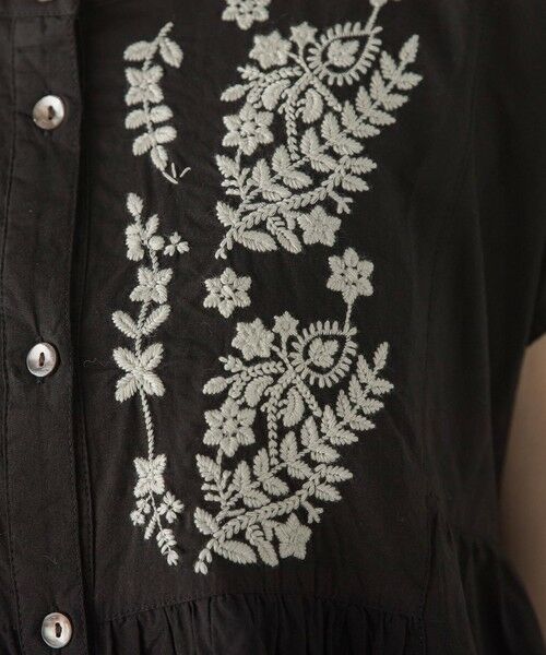 Droite lautreamont / ドロワットロートレアモン シャツ・ブラウス | 【WEB限定】キャンブリック立体刺繍ピンタックブラウス | 詳細14