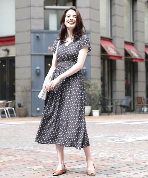 セール 大きいサイズ モノトーンフラワーワンピース Viscotecs Maglie Par Ef De ミニ丈 ひざ丈ワンピース Ef De L エフデ エルサイズ ファッション通販 タカシマヤファッションスクエア