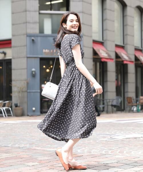 セール Maglie Par Ef De モノトーンフラワーワンピース Viscotecs ロング マキシ丈ワンピース Ef De エフデ ファッション通販 タカシマヤファッションスクエア