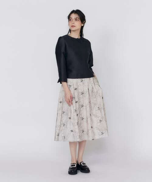 Maglie le cassetto / マーリエ ル カセット ミニ・ひざ丈スカート | 《大きいサイズ》ラインフラワー刺繍スカート | 詳細5
