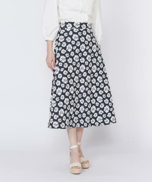 Maglie le cassetto / マーリエ ル カセット ミニ・ひざ丈スカート | 《大きいサイズ》デニムライクフラワースカート | 詳細10