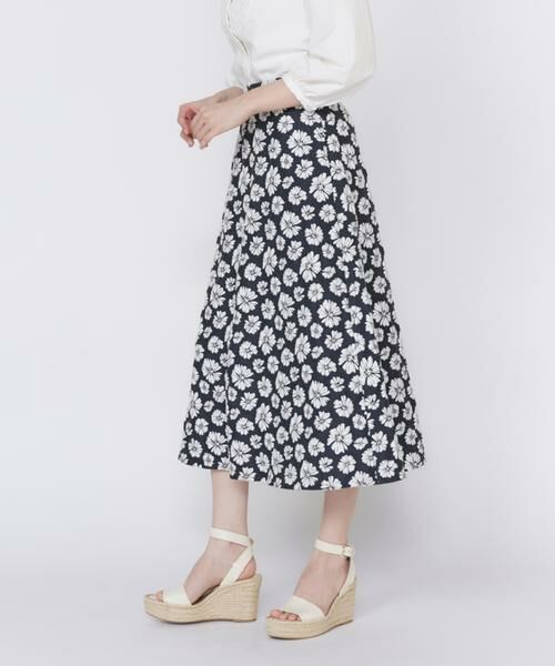 Maglie le cassetto / マーリエ ル カセット ミニ・ひざ丈スカート | 《大きいサイズ》デニムライクフラワースカート | 詳細11