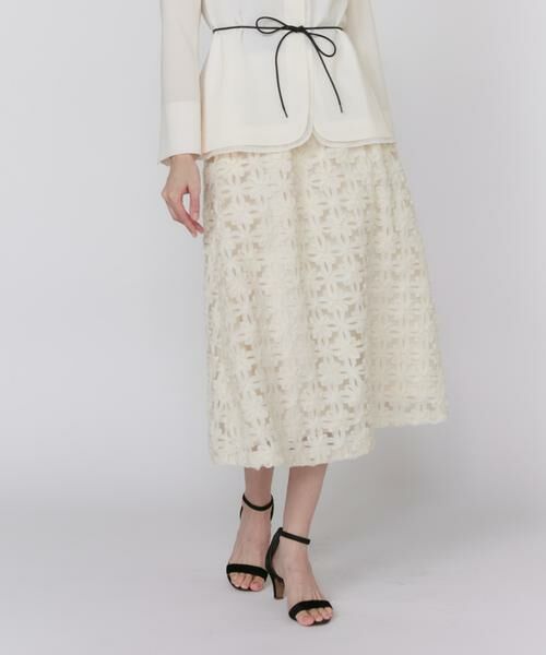 Maglie le cassetto / マーリエ ル カセット ミニ・ひざ丈スカート | 《大きいサイズ》3Dフラワーチュールスカート(オフホワイト1)