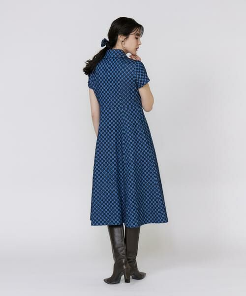 Maglie le cassetto / マーリエ ル カセット ミニ丈・ひざ丈ワンピース | 《フランドル45周年限定コレクション》《大きいサイズ》フラワー刺繍デニムワンピース《M Maglie le cassetto》 | 詳細11