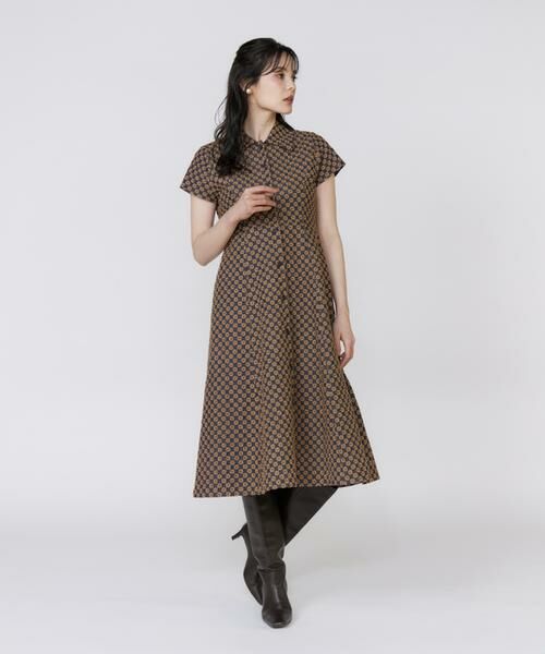 Maglie le cassetto / マーリエ ル カセット ミニ丈・ひざ丈ワンピース | 《フランドル45周年限定コレクション》《大きいサイズ》フラワー刺繍デニムワンピース《M Maglie le cassetto》 | 詳細2