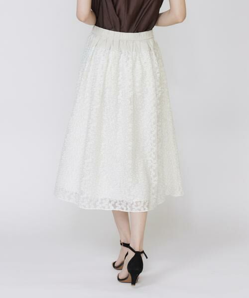 Maglie le cassetto / マーリエ ル カセット ミニ・ひざ丈スカート | 《大きいサイズ》フラワー刺繍タックスカート | 詳細26