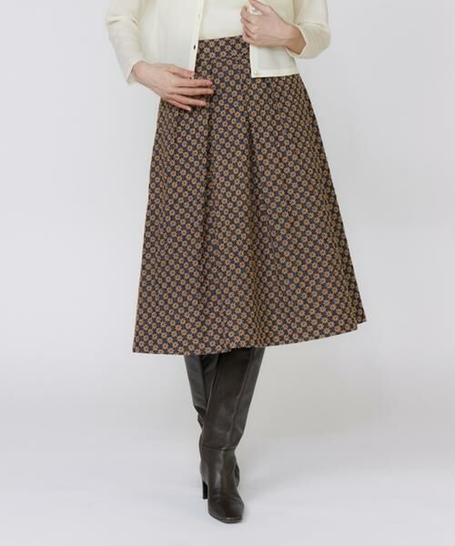 Maglie le cassetto / マーリエ ル カセット デニムスカート | 《M Maglie le cassetto》フラワー刺繍デニムスカート | 詳細1